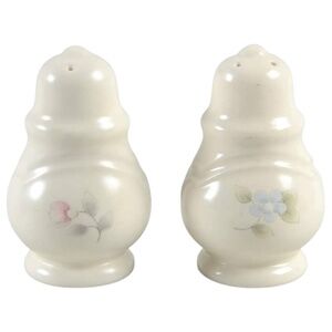 Pfaltzgraff Vintage Tea Rose Stoneware Salt & Pepper Set New Old Stock